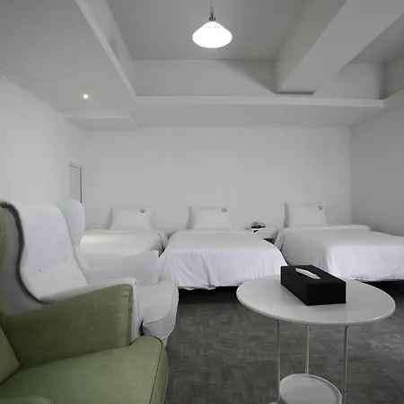 Hillside Hotel
