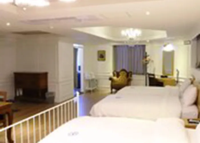 Hillside Отель 3*